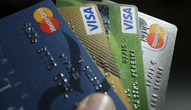 Pautas para el uso adecuado de su tarjeta de crédito en fiestas navideñas