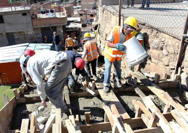 Independencia: Realizan trabajos de construcción y mantenimiento en varios sectores
