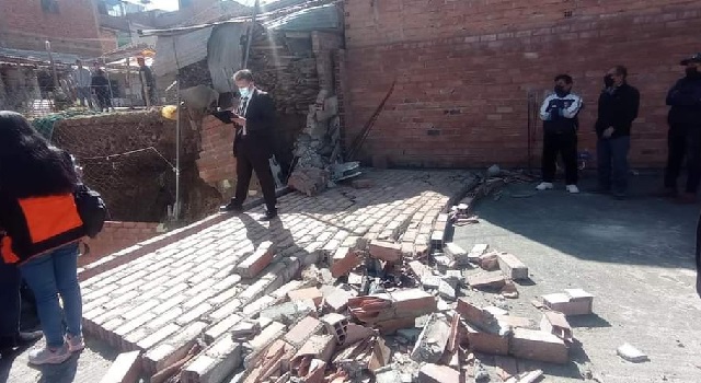Tragedia: pared se derrumba y mata a una niña de 7 años y a su mascota en Huaraz