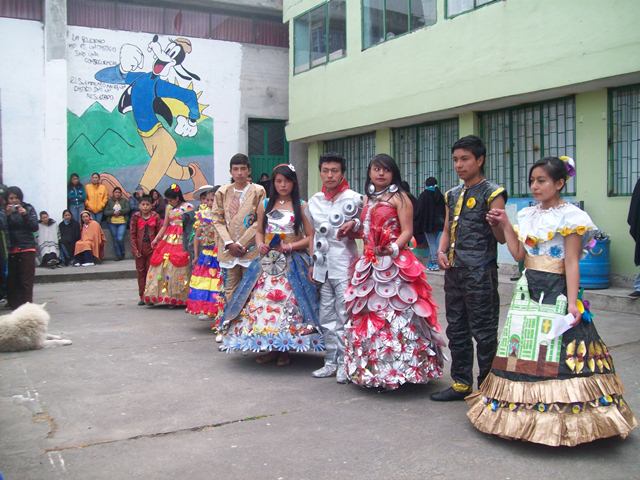Huaraz: Estudiantes concursarán con trajes de materiales reciclados