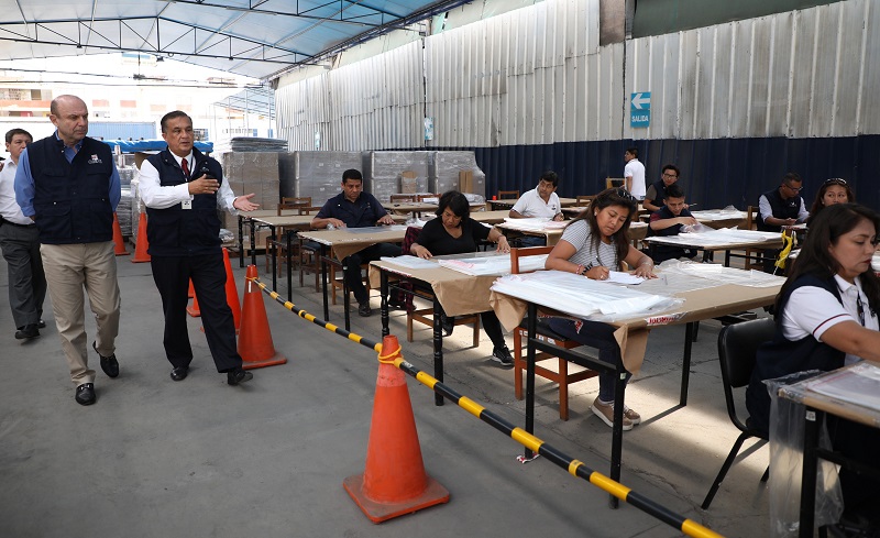 Trasladarán más de 26 mil kits de capacitación para oficinas descentralizadas de ONPE