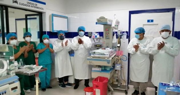 Treinta y cuatro bebés prematuros de madres con covid-19 reciben el alta en EsSalud de Áncash