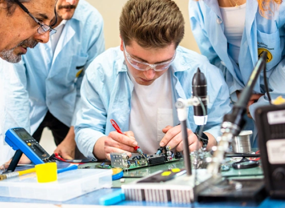 UCV se ubica en el Top 3 de patentes otorgadas y consolida su calidad académica