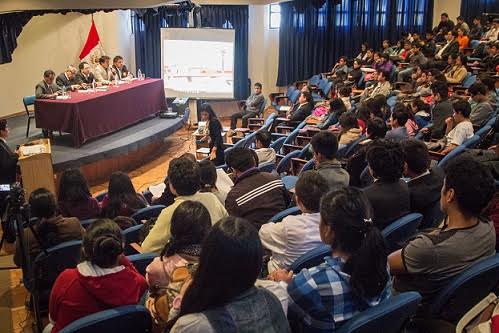  Facultad de Derecho de la Unasam realizó debate entre voceros políticos