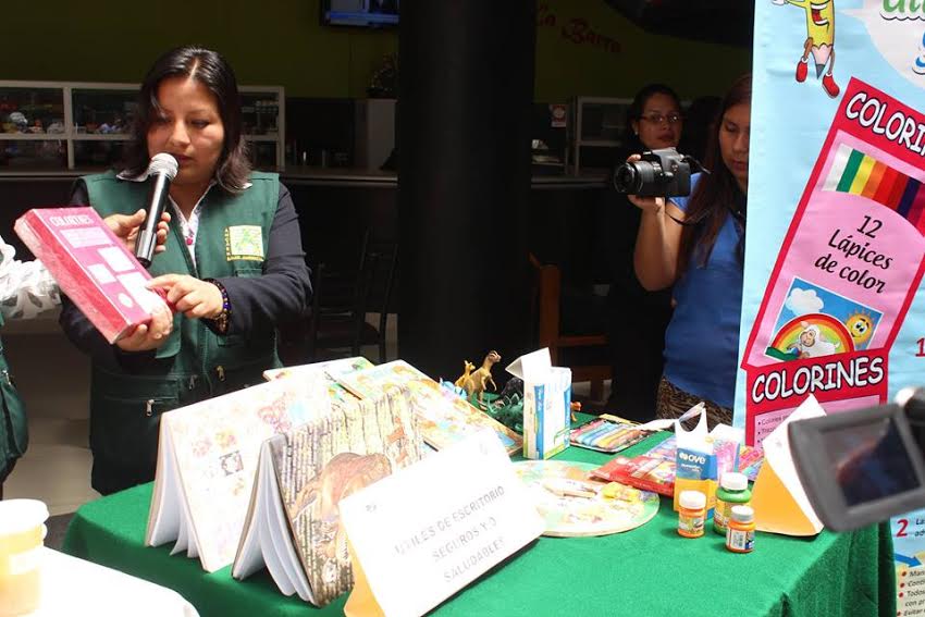 Huaylas: exhortan a padres de familia para que compren útiles escolares saludables