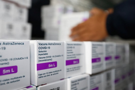 Pfizer-BioNTech comienzan ensayos clínicos de vacuna contra ómicron