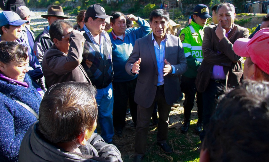 Vecinos y vendedores informales de Challhua se reúnen con autoridades  de Huaraz