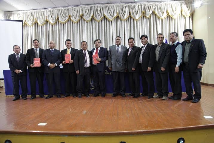 Huaraz: vicepresidente del CNM presentó libro en la Unasam