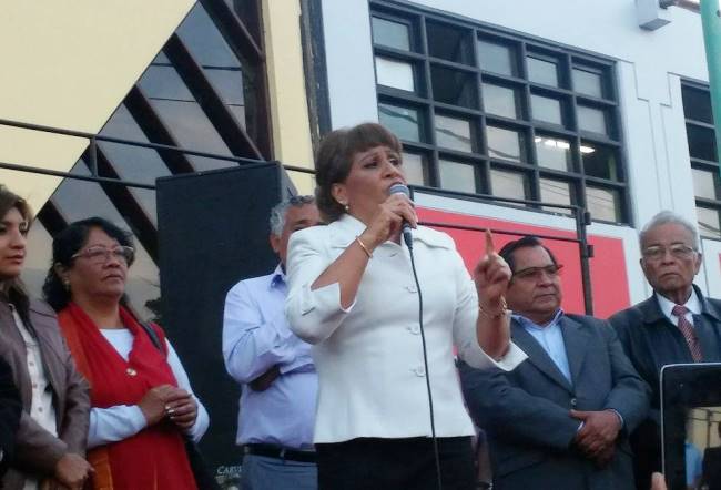  Reaparece en Chimbote suspendida alcaldesa Victoria Espinoza