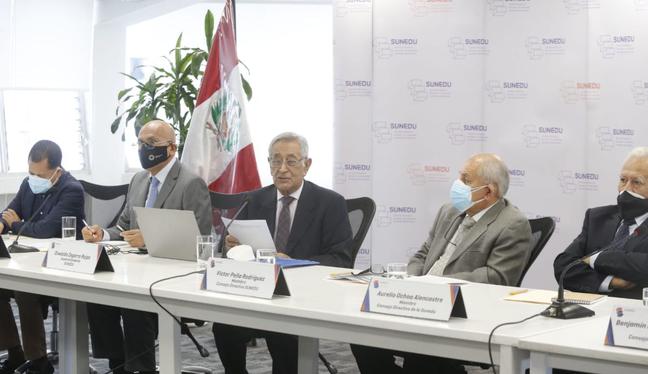 Sunedu presentará recursos ante el TC si se aprueban y promulgan proyectos por el Congreso