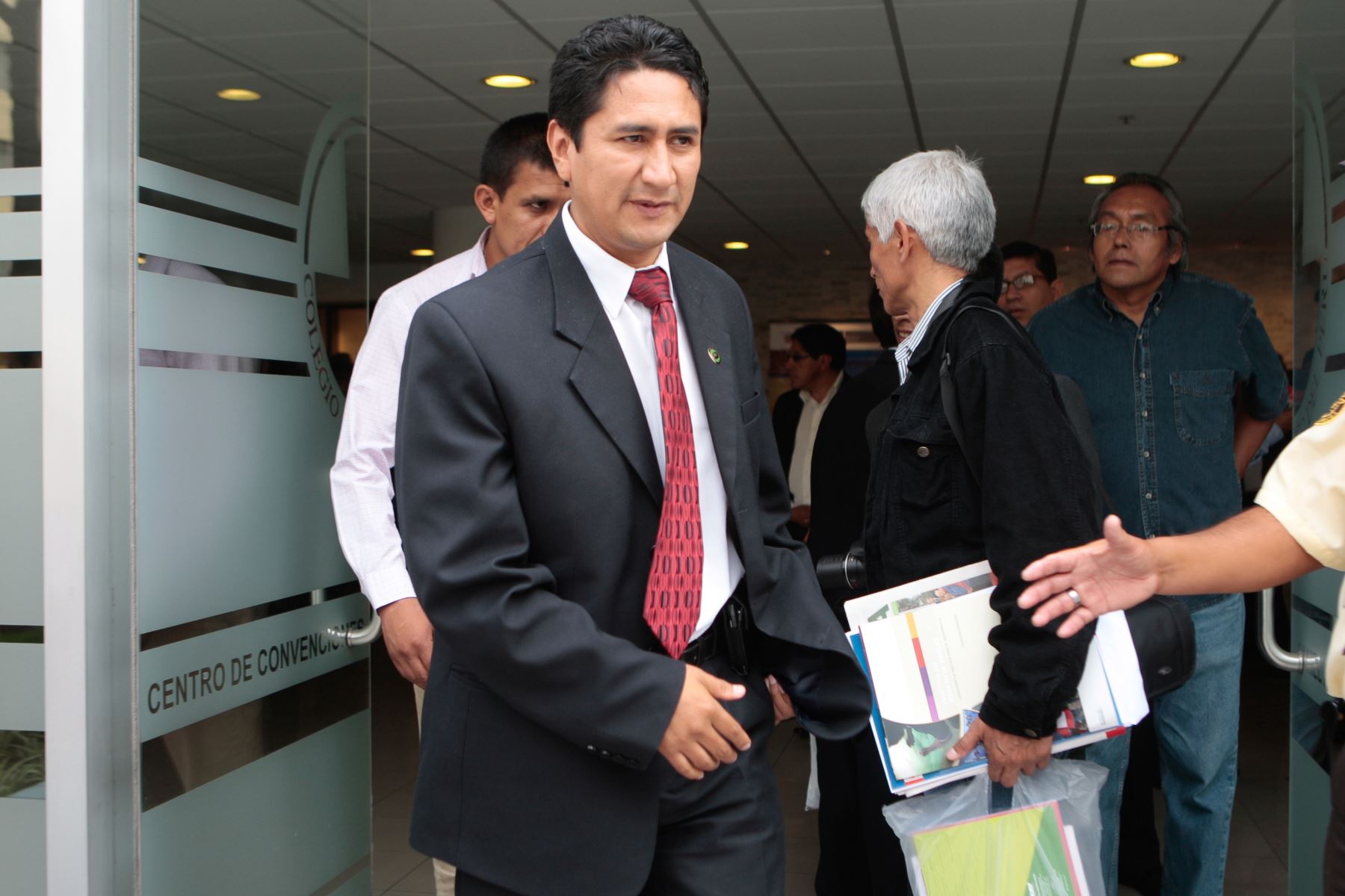 Fiscalia allana seis inmuebles vinculados a caso de Vladimir Cerrón en Junin