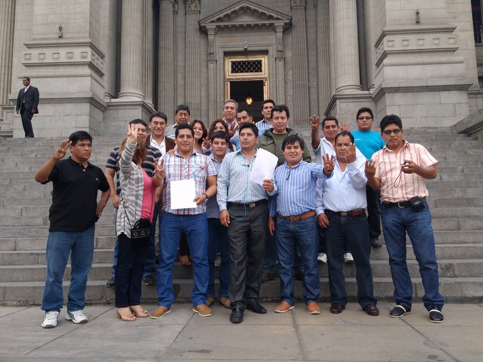 Militantes celebran rehabilitación de Waldo Ríos Salcedo