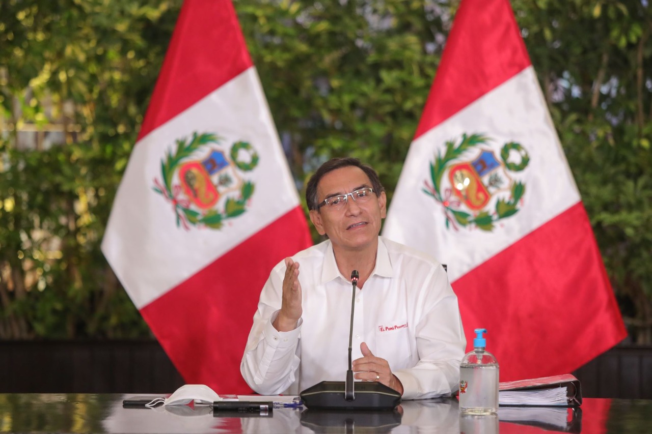 Presidente Vizcarra pide presentarse el viernes ante pleno del Congreso