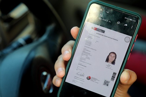 Conductores que tengan brevete físico vigente pueden cambiarlo por la licencia electrónica