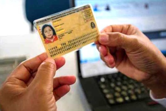 Más de 102 mil peruanos mayores de edad siguen usando el DNI de menor de edad