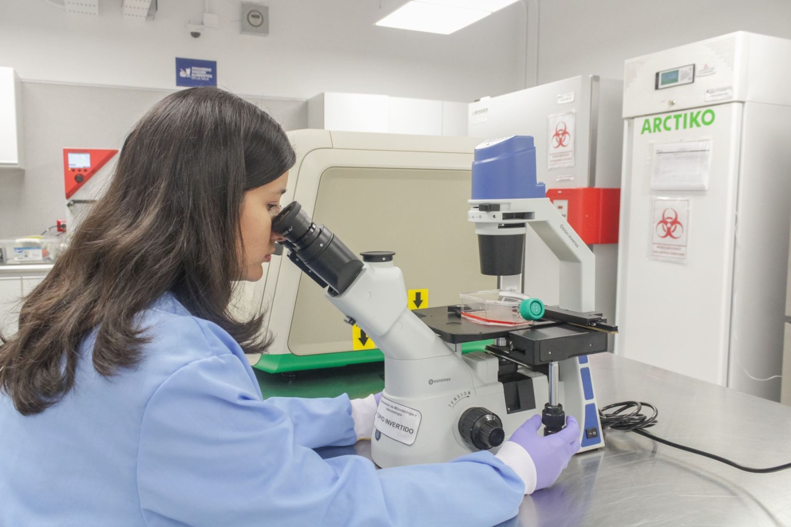 Entérate de las principales becas para maestría y doctorado en ciencia y tecnología en el Perú