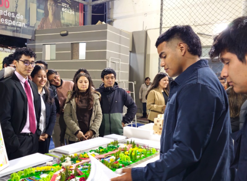 Alumnos de Arquitectura la UCV destacan en exhibición del Colegio de Arquitectos de Áncash