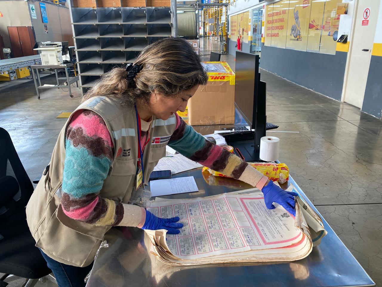 Ministerio de Cultura incautó 50 presuntos bonos de deuda agraria de la década del 70 