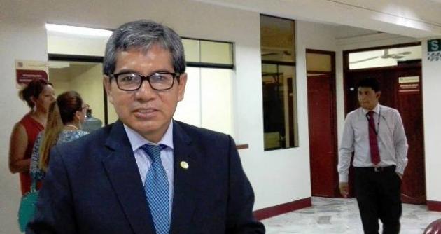 Chimbote: expresidente del JEE  opina que Consejo Regional debe elegir a nuevo gobernador de Áncash