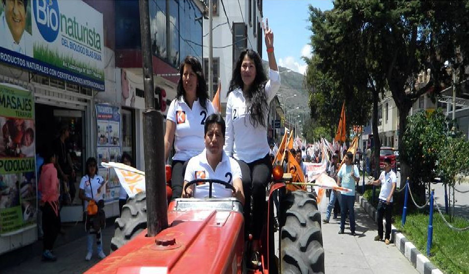 Candidata al congreso por Áncash Yesenia Ponce inauguró local partidario en Huaraz