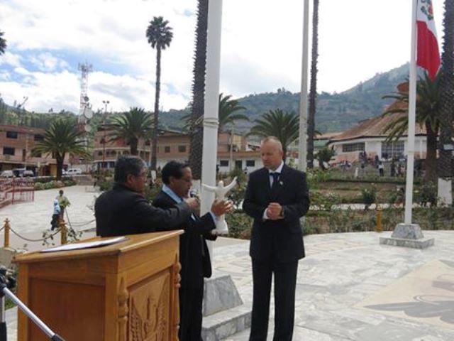 Municipio provincial reconoce a personajes que apoyaron a resurgimiento de Yungay